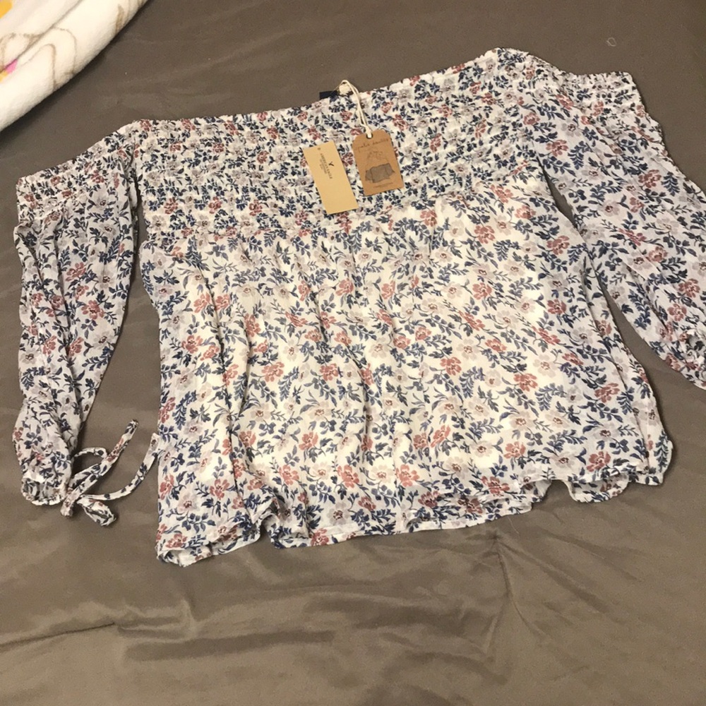 Off the shoulder  long sleeve top